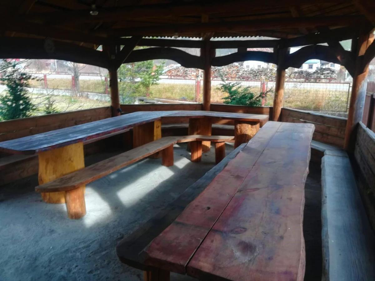 萨多瓦 Casa Cozorici酒店 外观 照片